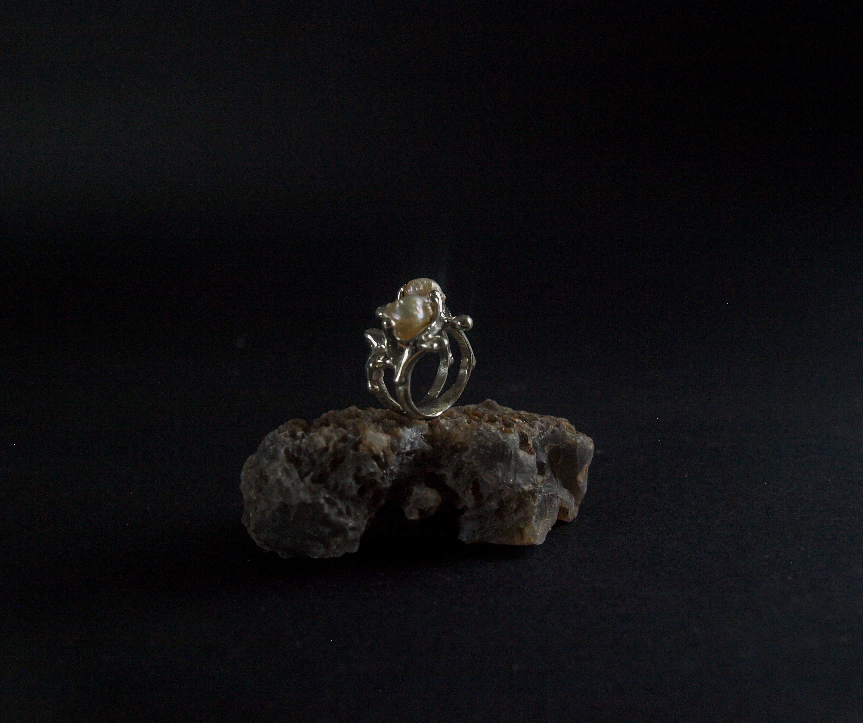 Pearl nest
